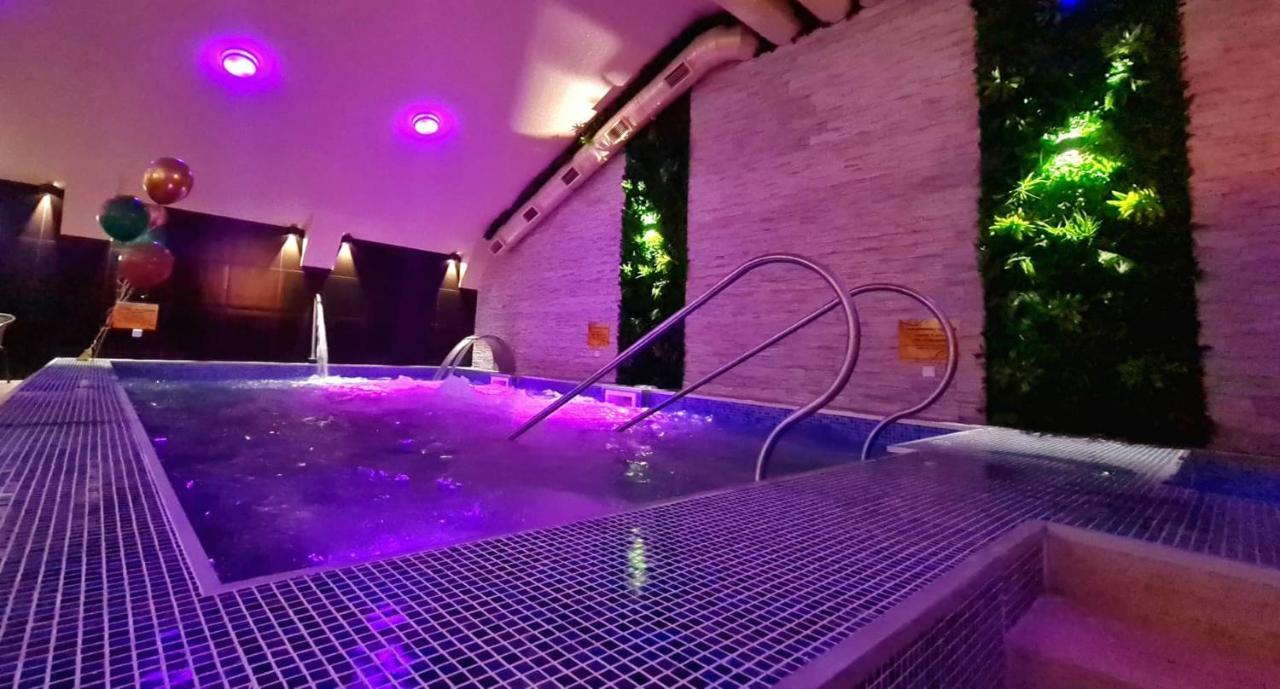 Oázis Wellness Panzio Hotel Szigetszentmiklós Kültér fotó